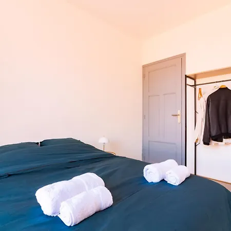 Moderne Et Elegant Michel Torrent