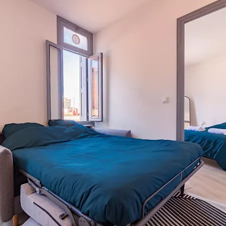 Moderne Et élégant Michel Torrent