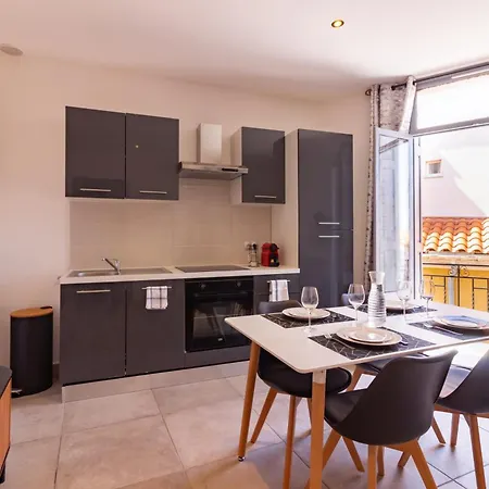 Moderne Et Elegant Michel Torrent Perpignan