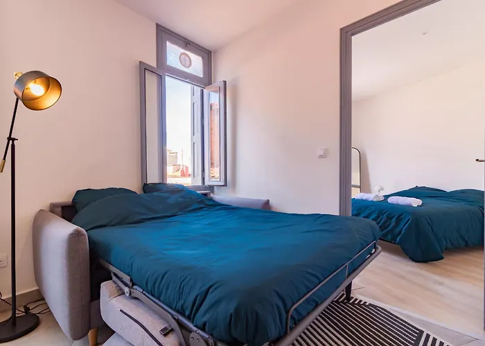 Moderne Et élégant Michel Torrent